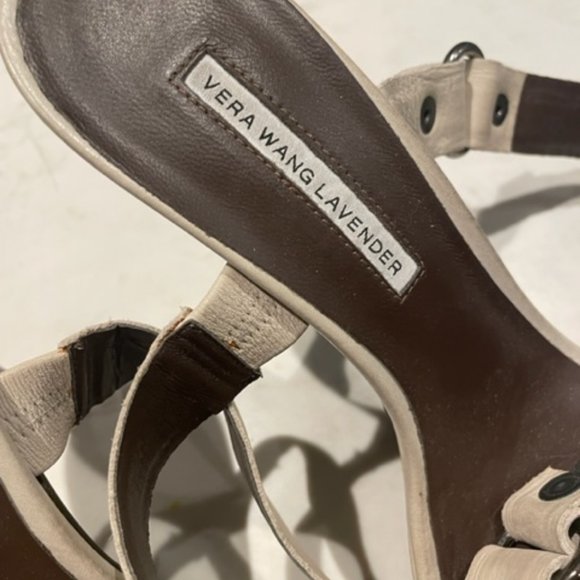 New Vera Wang Lavender platform pump with strap, size 8, new - Picture 2 of 4